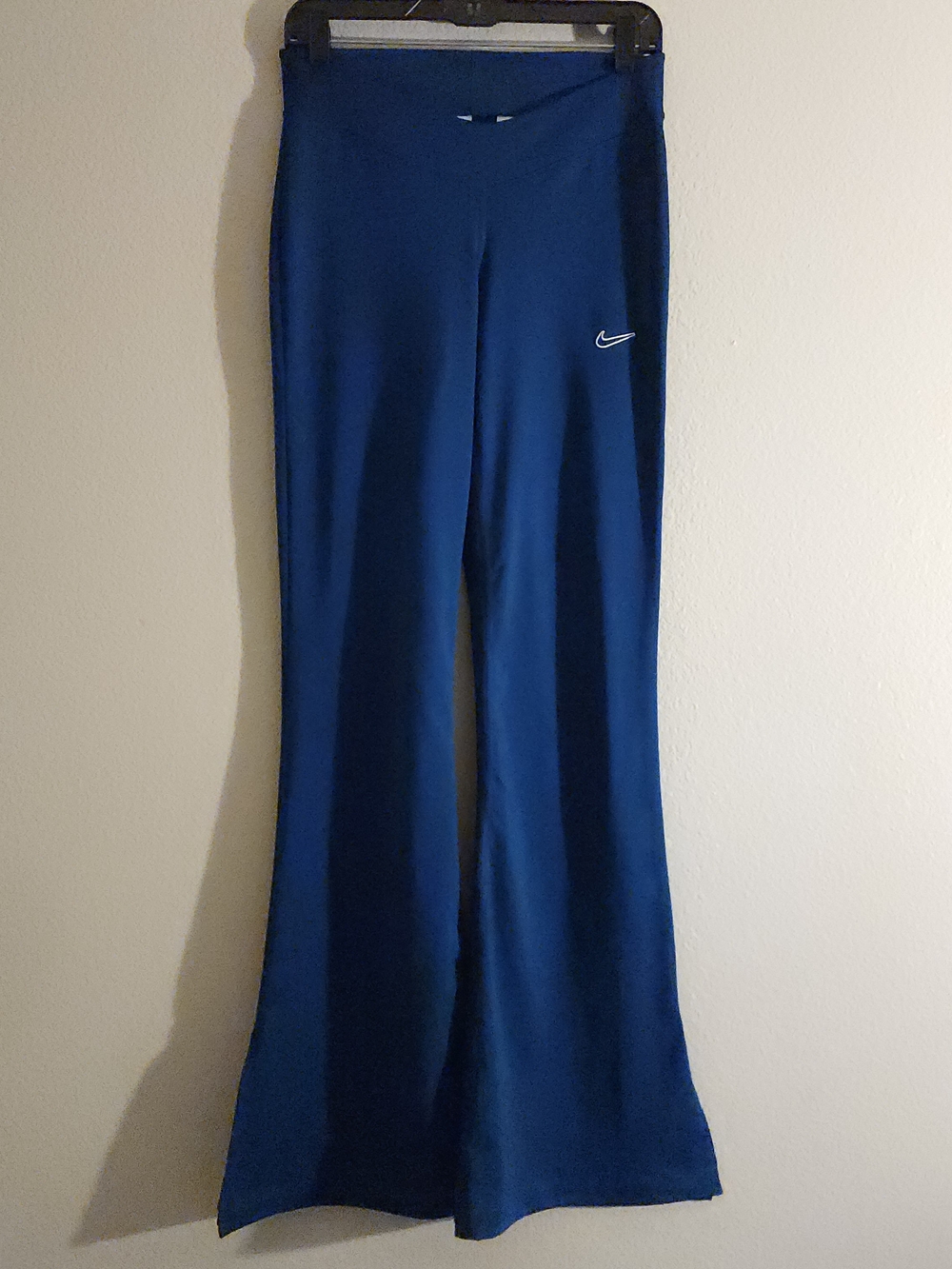 Nike Tall High Waisted Flare Leggings Blue Side Slits Size M 33" Inseam